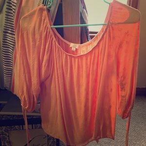 Peach mid-sleeve shirt